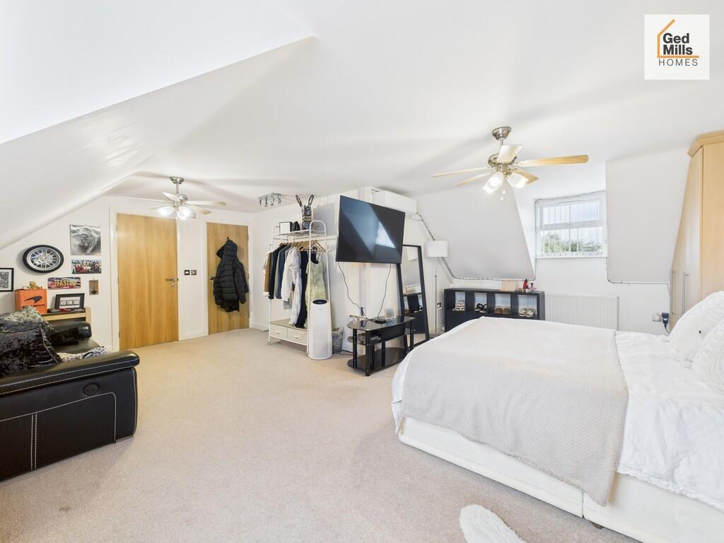 CAM04261G0-PR0083...