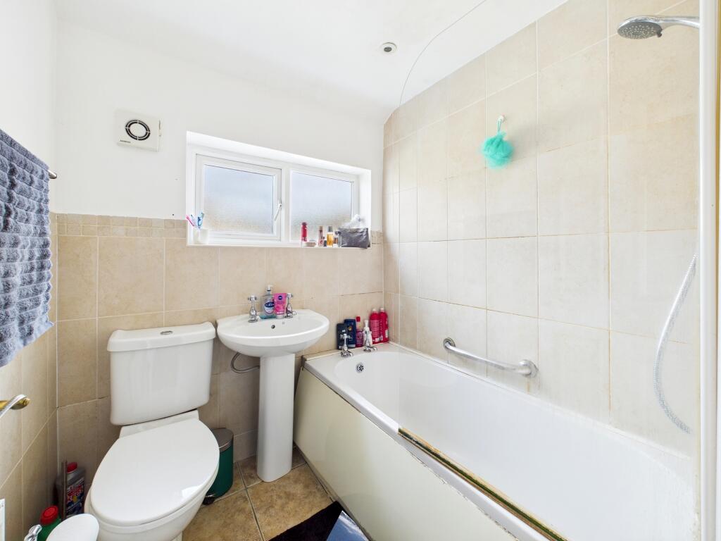 CAM05192G0-PR0163-STILL033