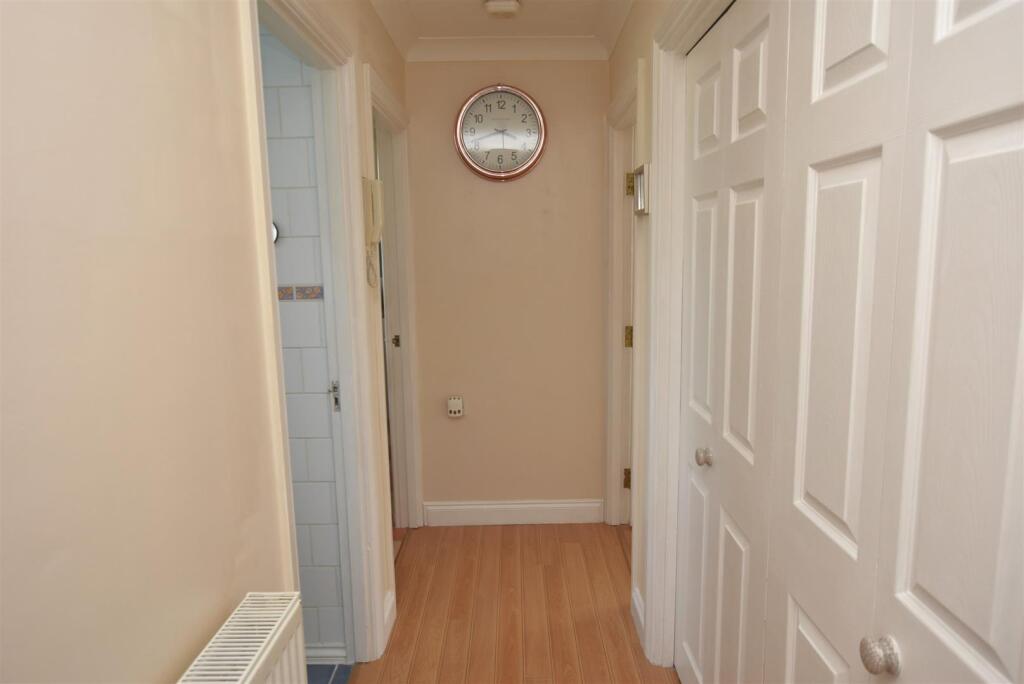 Private Entrance Hall