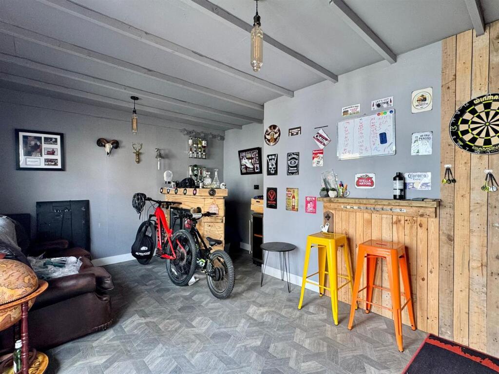 Out house-fotor-2025072215415.jpg