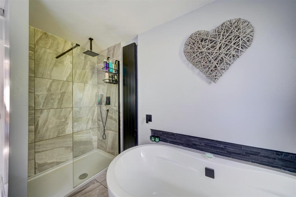 7 The Avenue (17).jpg