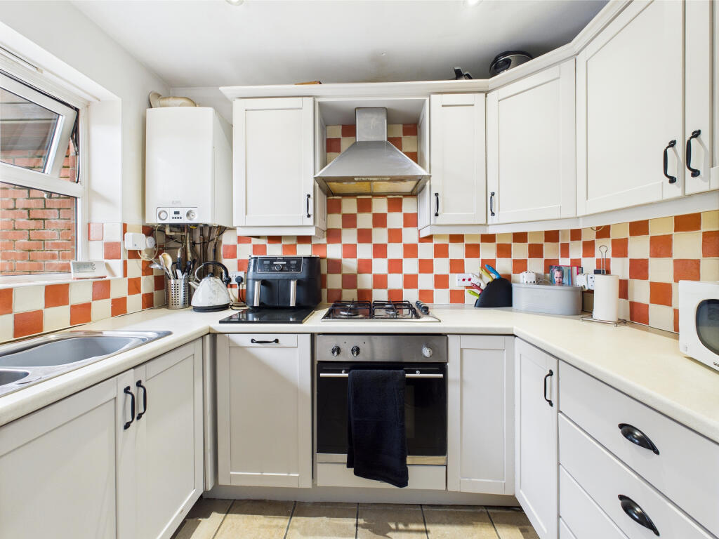 CAM05192G0-PR0062-STILL002