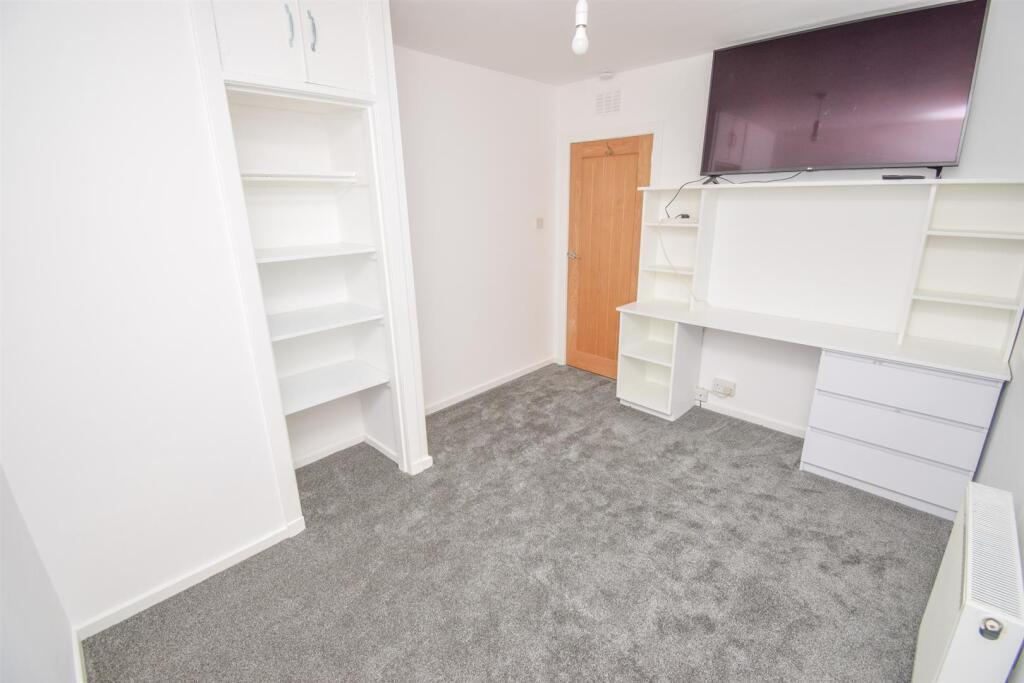 BEDROOM TWO-2.jpg