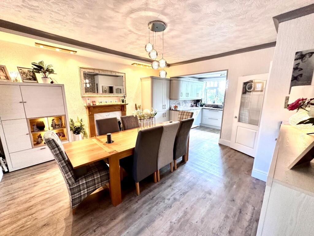 OPEN PLAN DINING KITCHEN