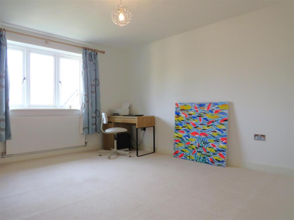Bedroom 2.JPG