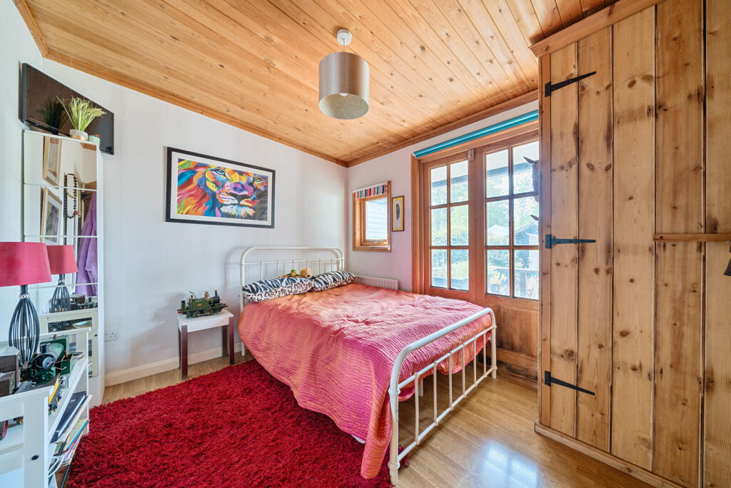 1304322-12-684afd...