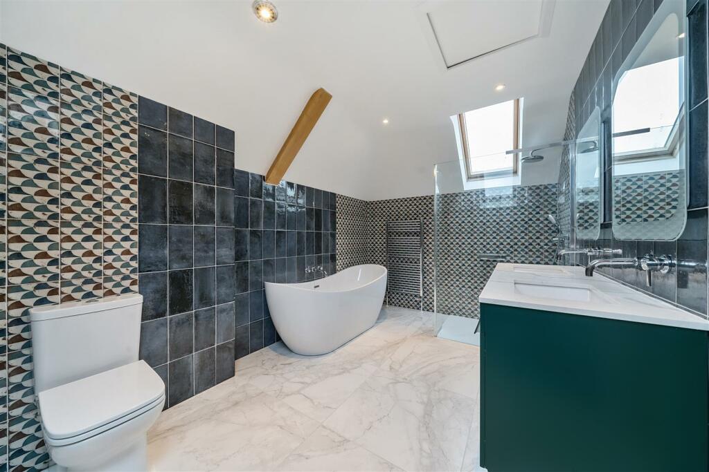 Master En-Suite