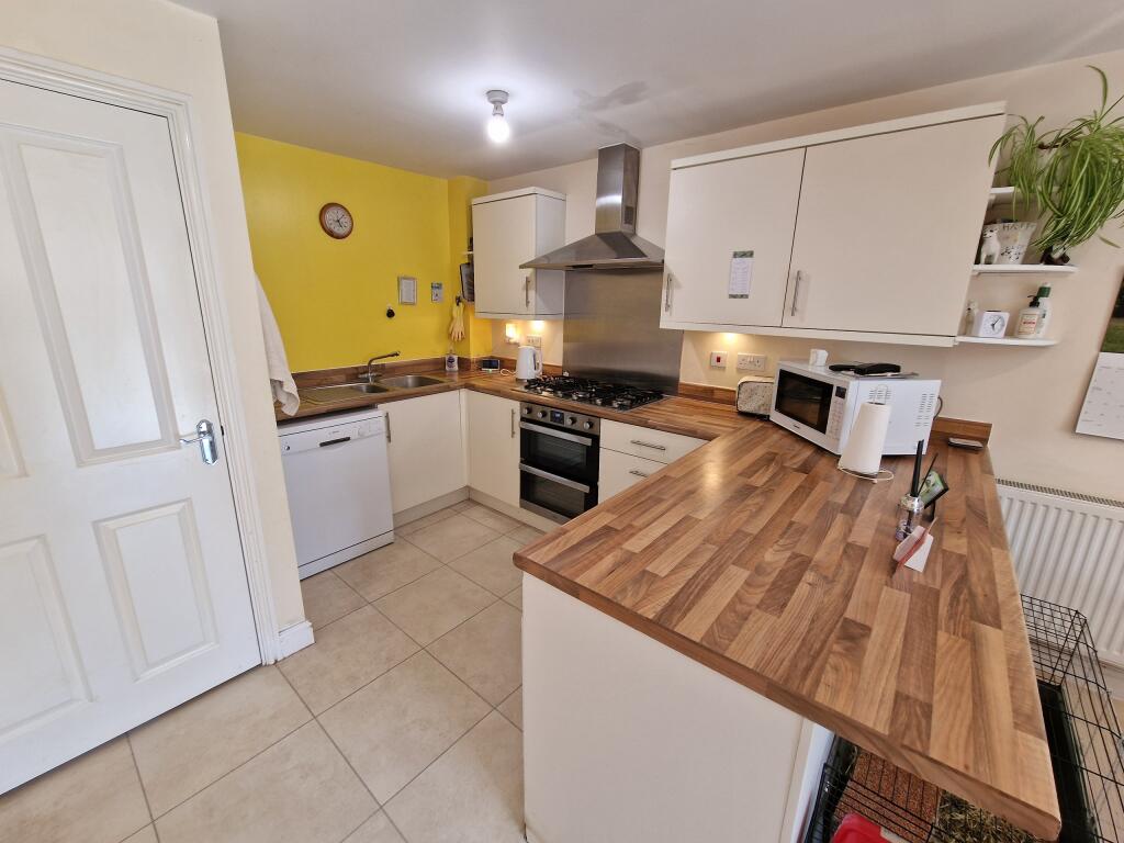 Kitchen/family room