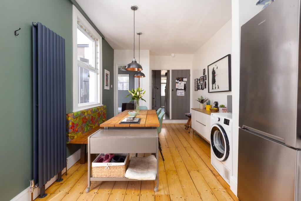 10 Kensington Park Road, BS4-9.jpg