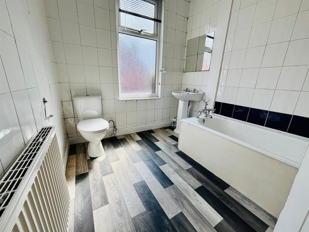Bathroom / W.C