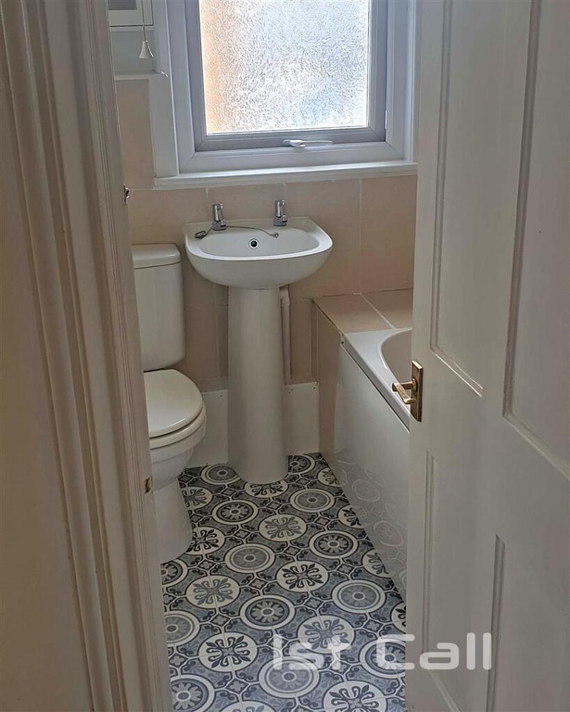 Bath2.jpg