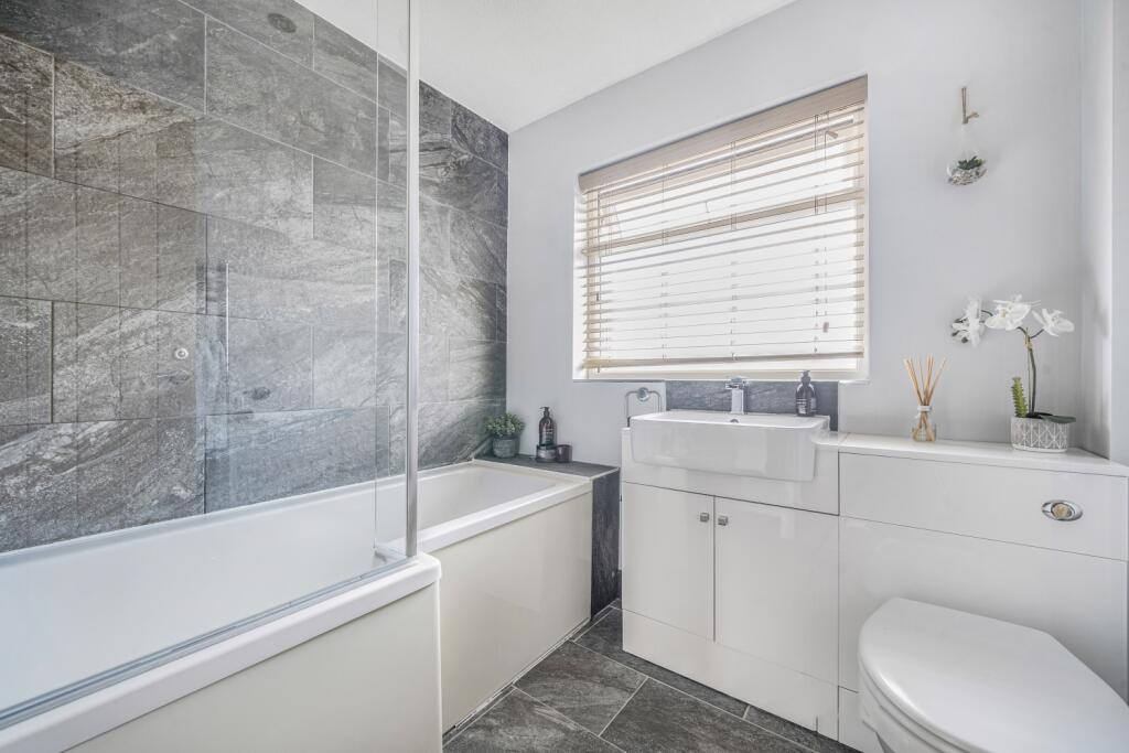 1330498-3-68820ade957ea