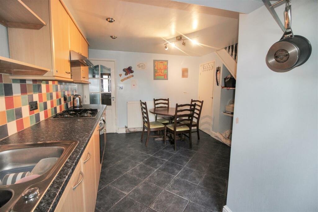 KITCHEN/DINER