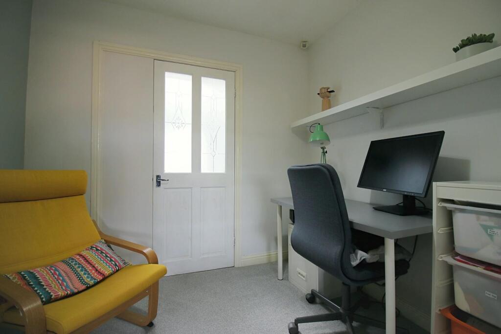OFFICE / PLAYROOM