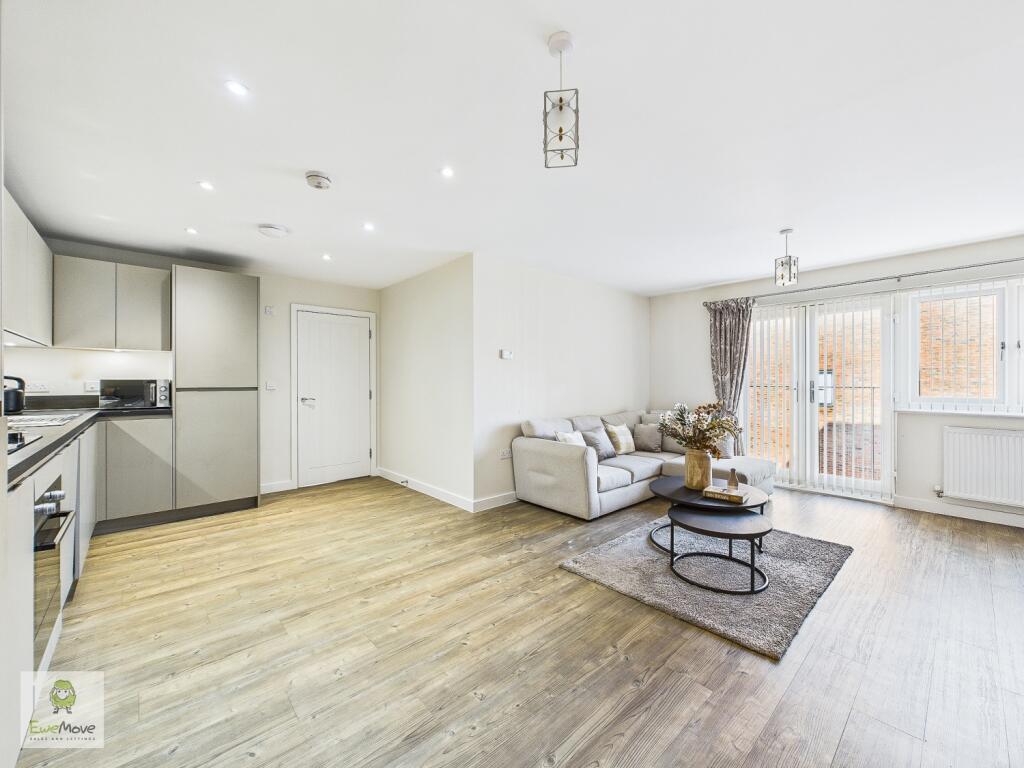 CAM02308G0-PR0221-STILL012-2