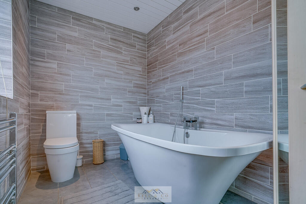 Bathroom 1.1