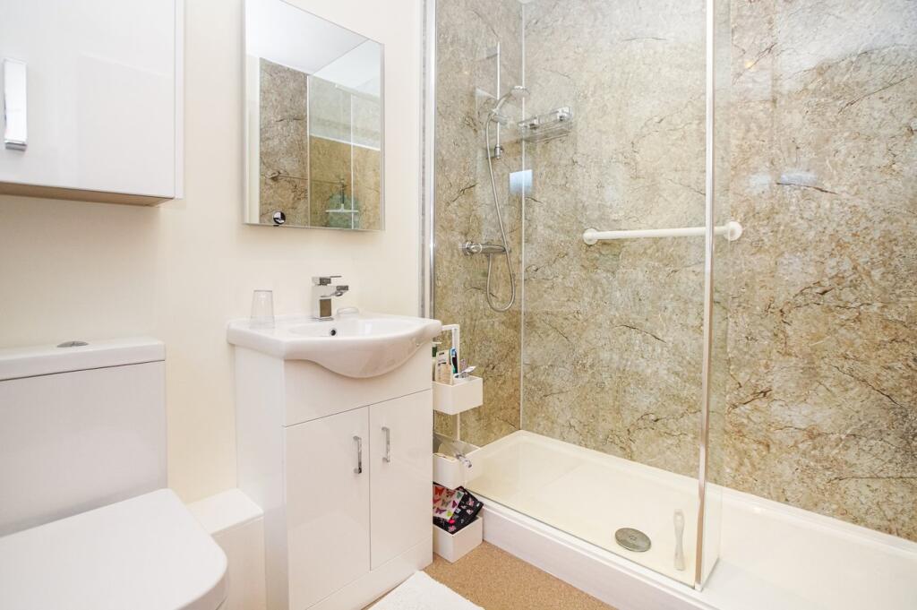 Master En-Suite Shower Room