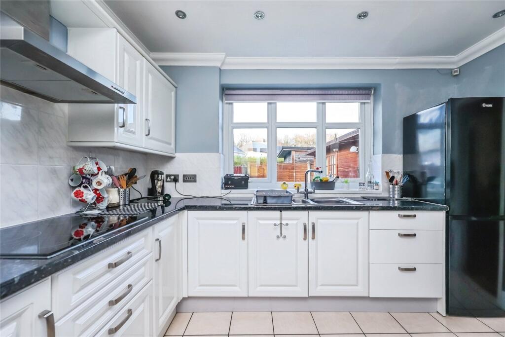 Fitted Kitchen