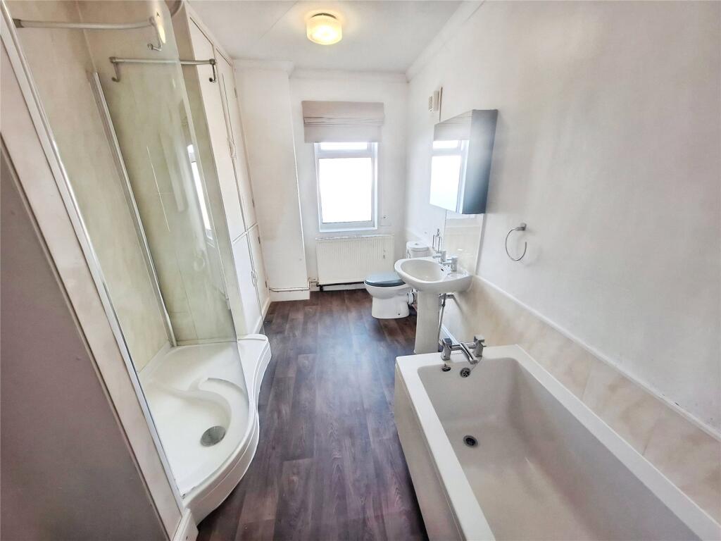 Bathroom/Shower Room