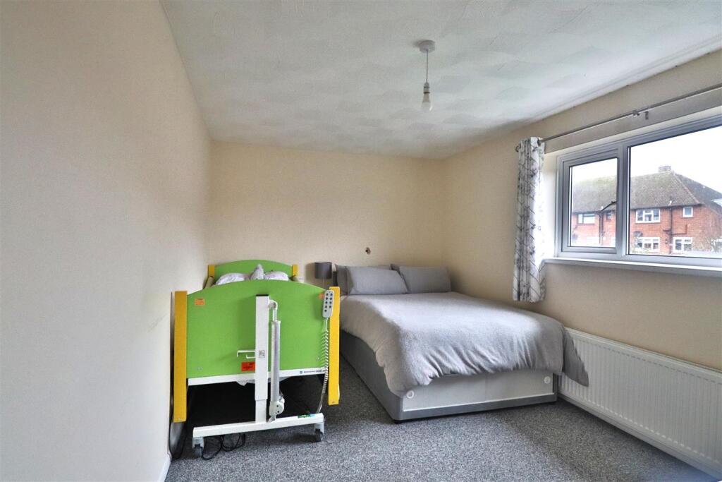 32 Helyers Green 6.JPG