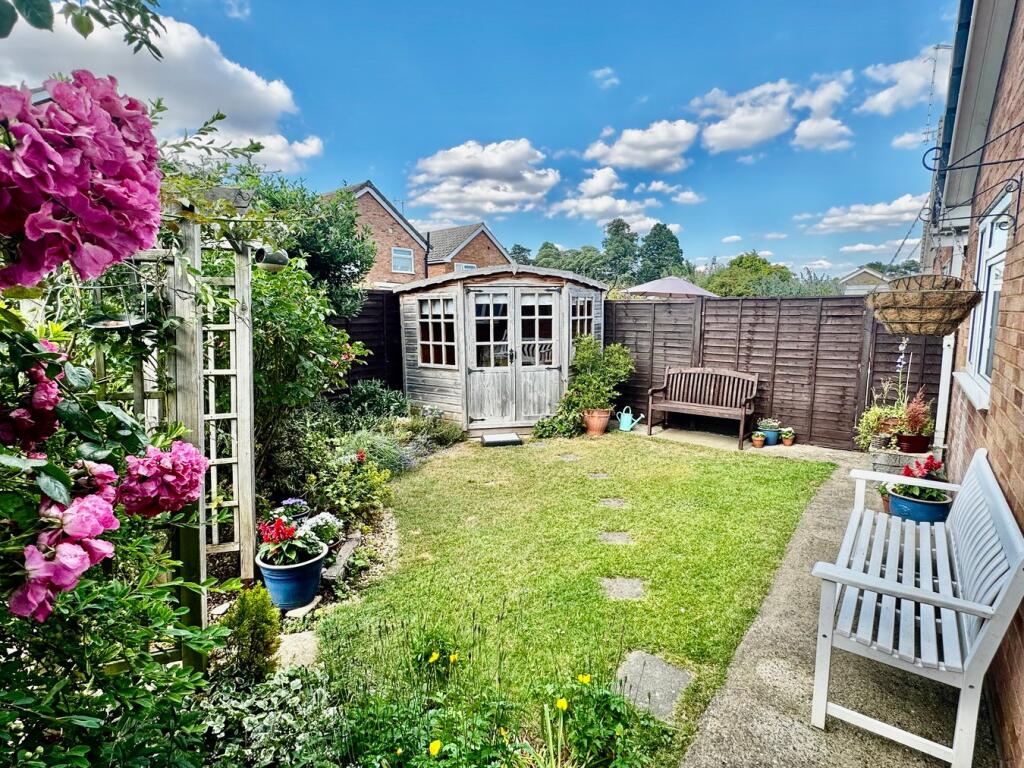 Lawn &amp; Summer House