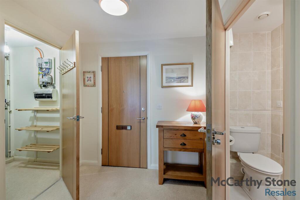8658387-interior03-800.jpg