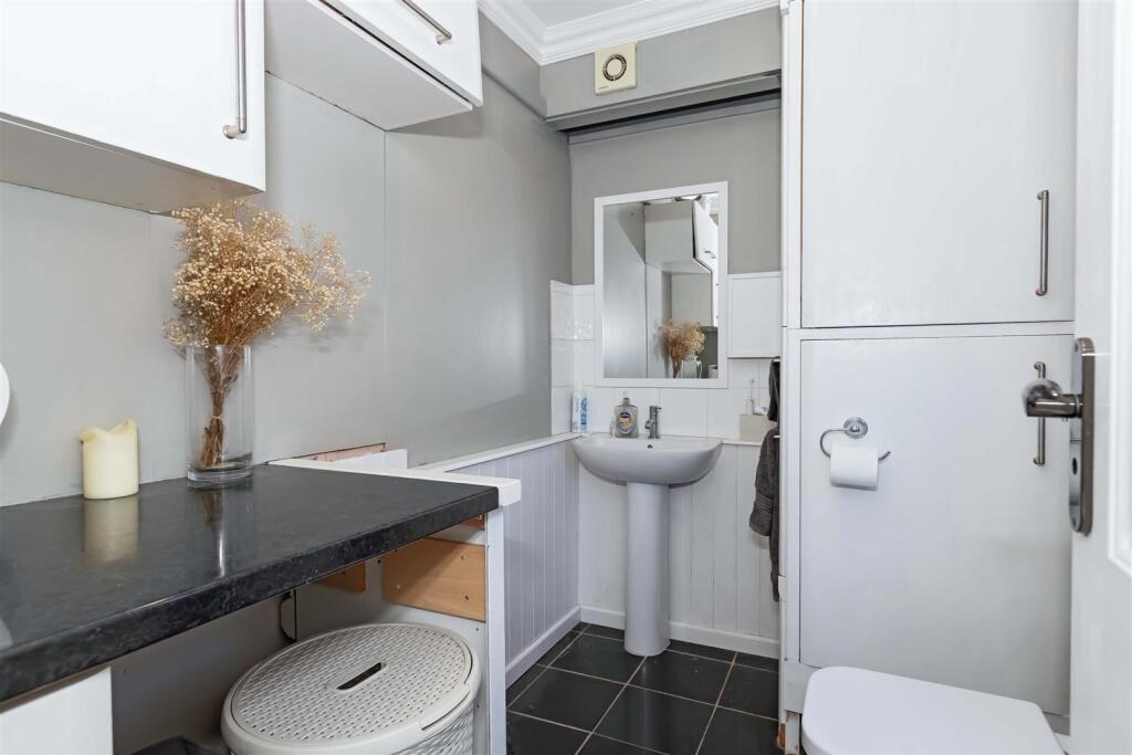 Hurston Close_19.jpg