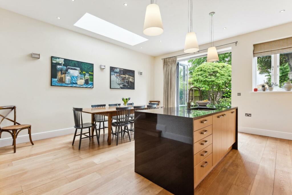 Kitchen | Dining Room