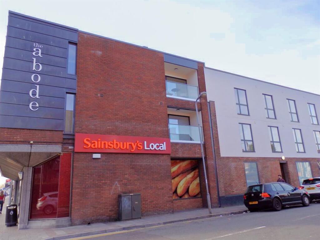 Flat 13, 74-76 Cathedral House-7.jpg