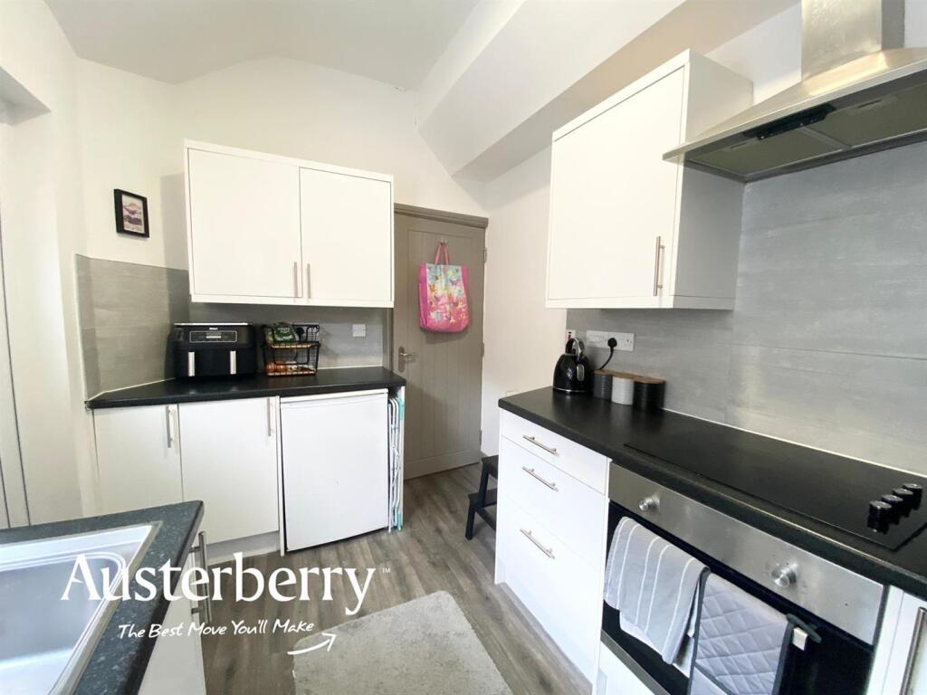 31 Smith Street7.jpg