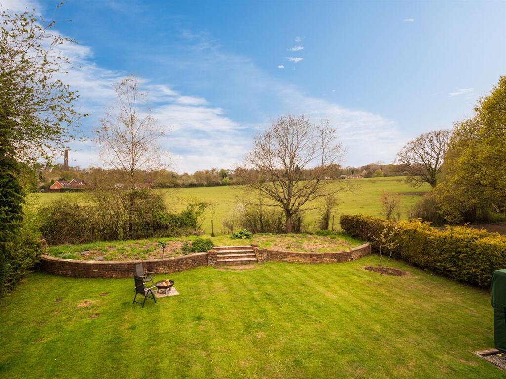 GARDEN SHOT.jpg