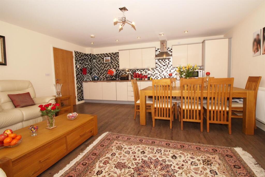 Open Plan Lounge/Dining/Kitchen