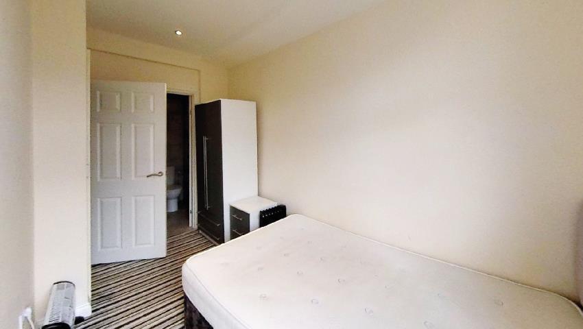111A QUEENS ROAD FLAT 6-03.jpg