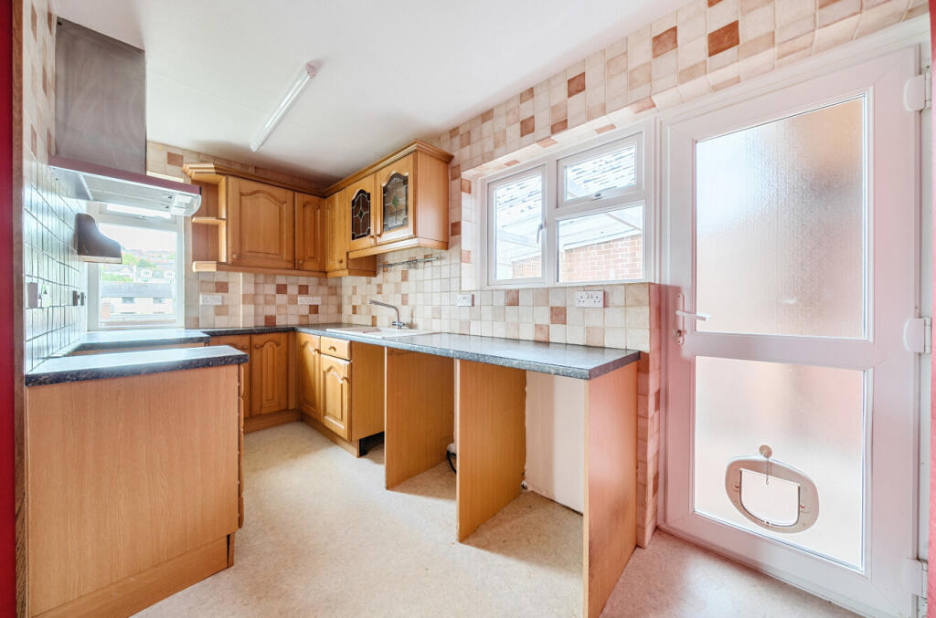 1304198-1-683f3d4...