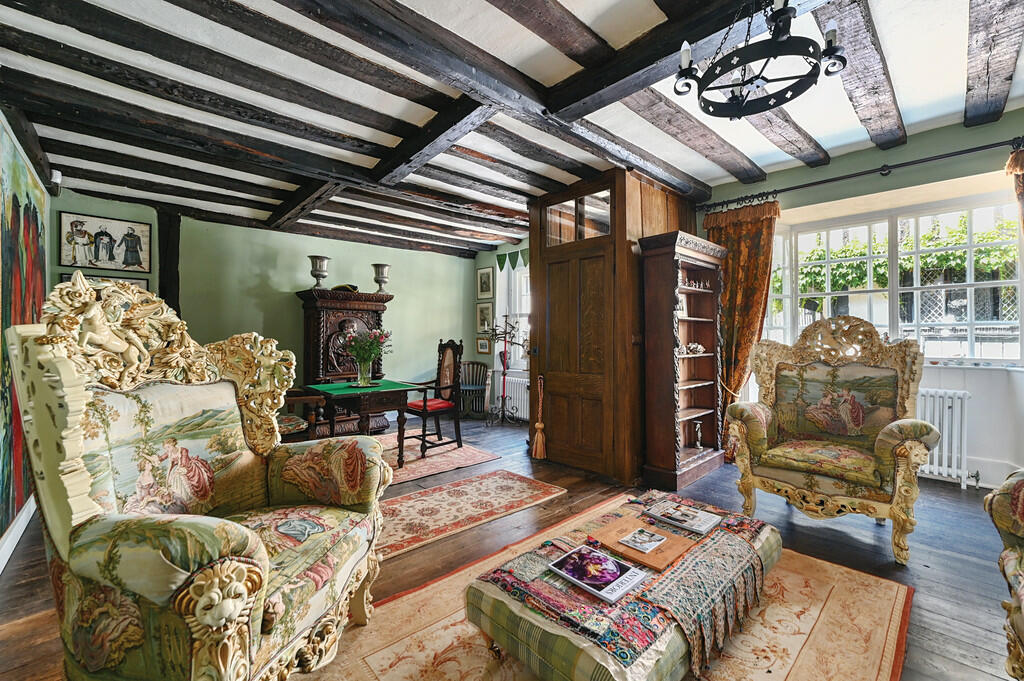 7 mermaid street ...