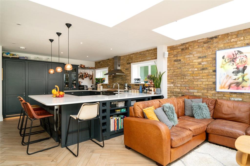 Kitchen/Family