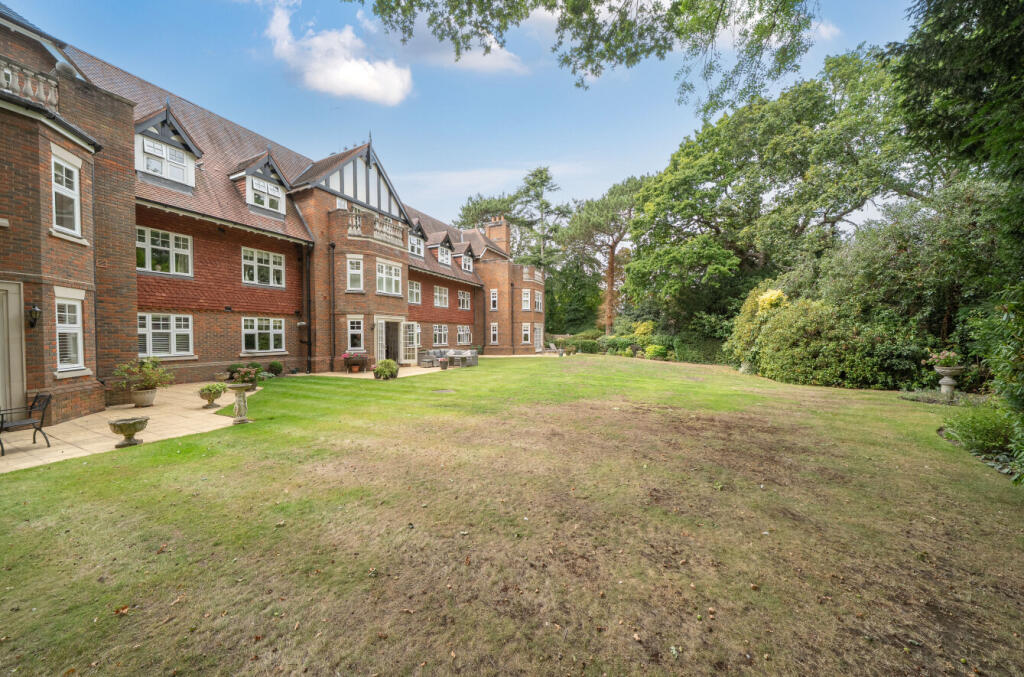 1339773-3-68a722c...