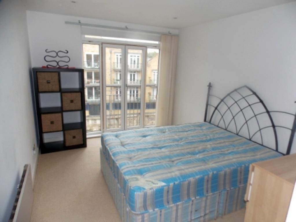 dundee wharf bed1 new.jpg