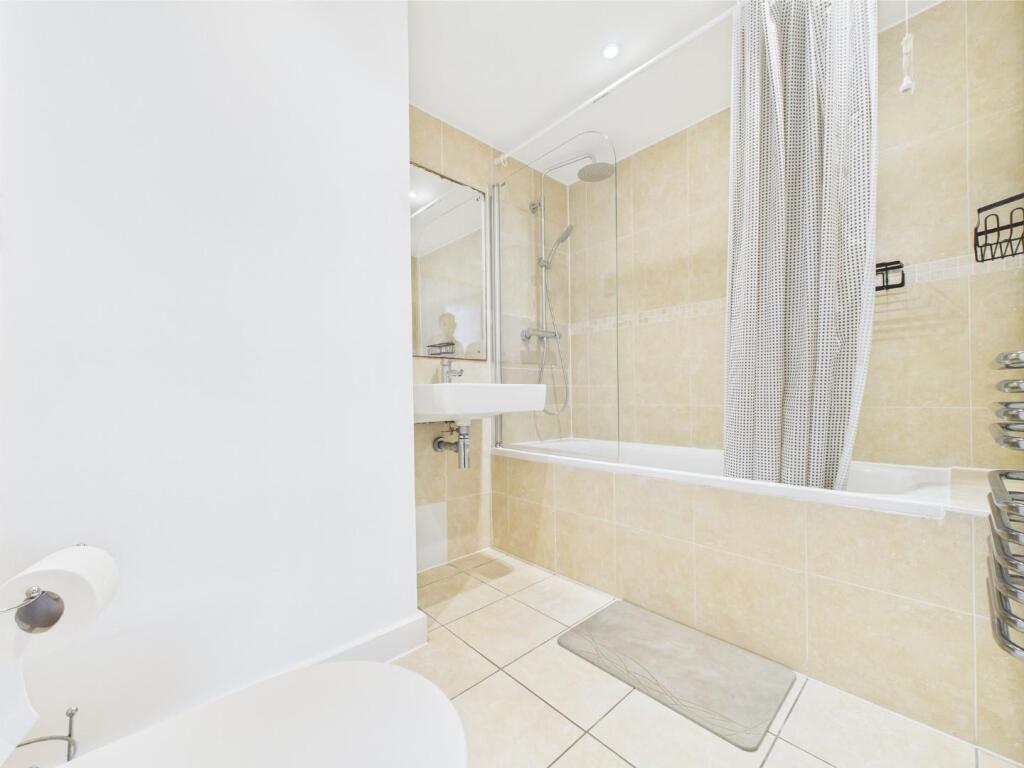 Ensuite.jpg