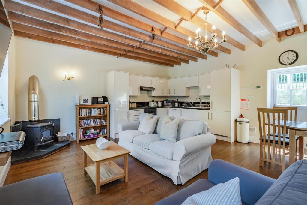 8553666-interior39.jpg