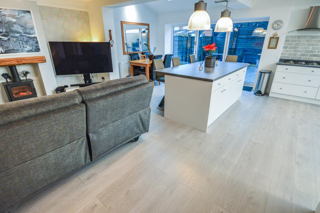 Kitchen-Diner-Lou...