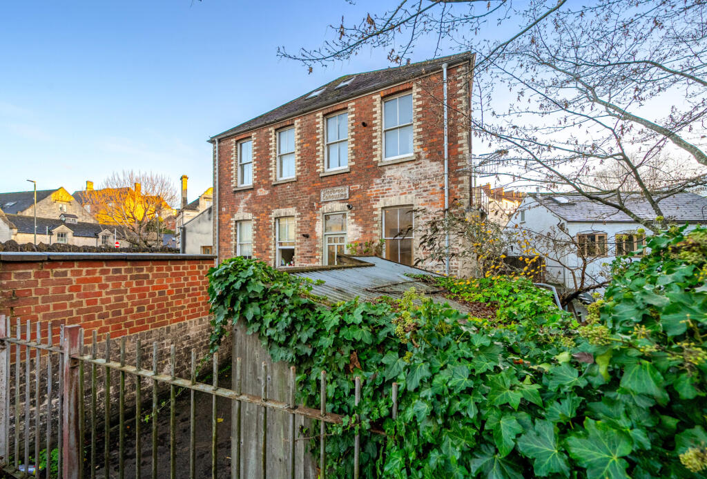 1386844-22-693070...