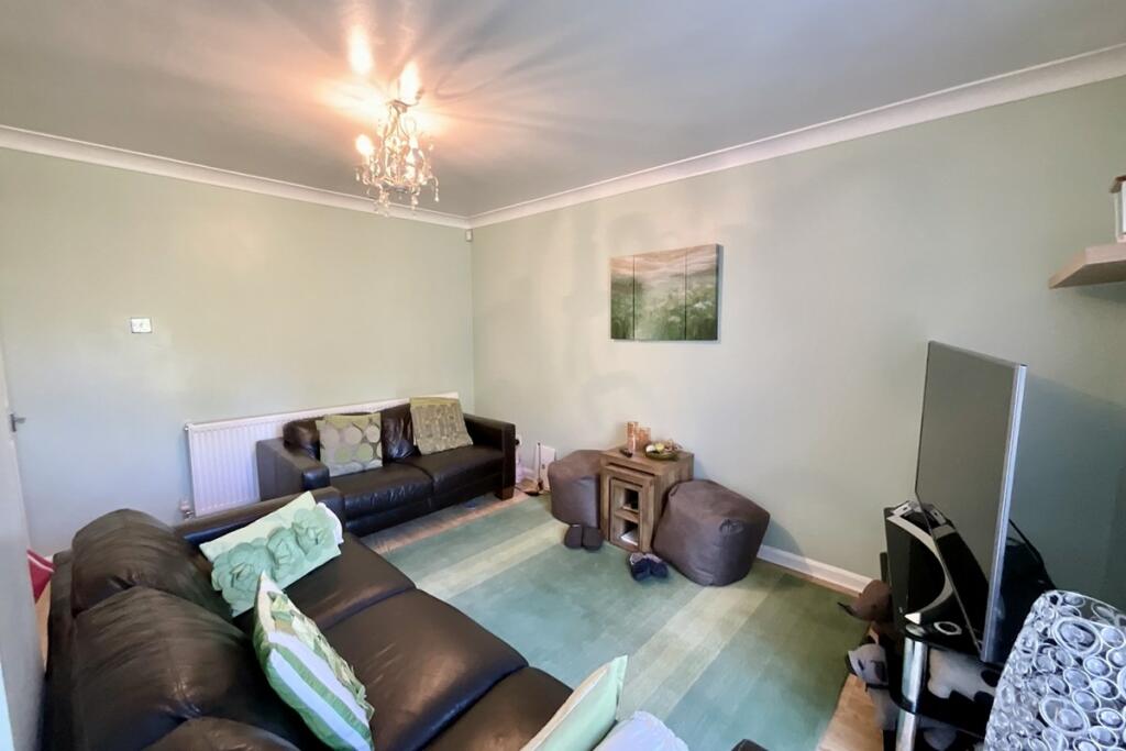 2nd reception room/p