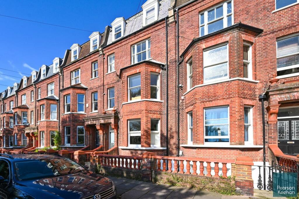 1st-floor-flt-7-college-terrace-bn2 (16).jpg