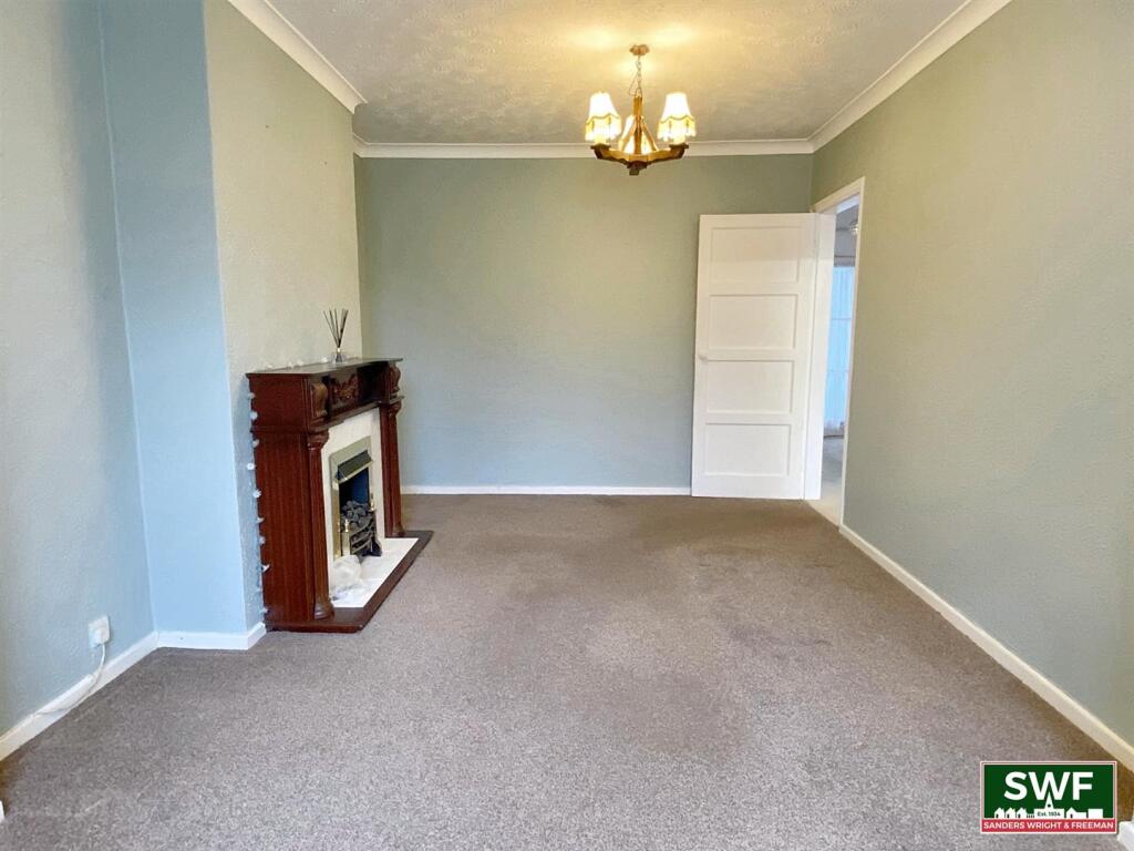 Sitting room2.jpg