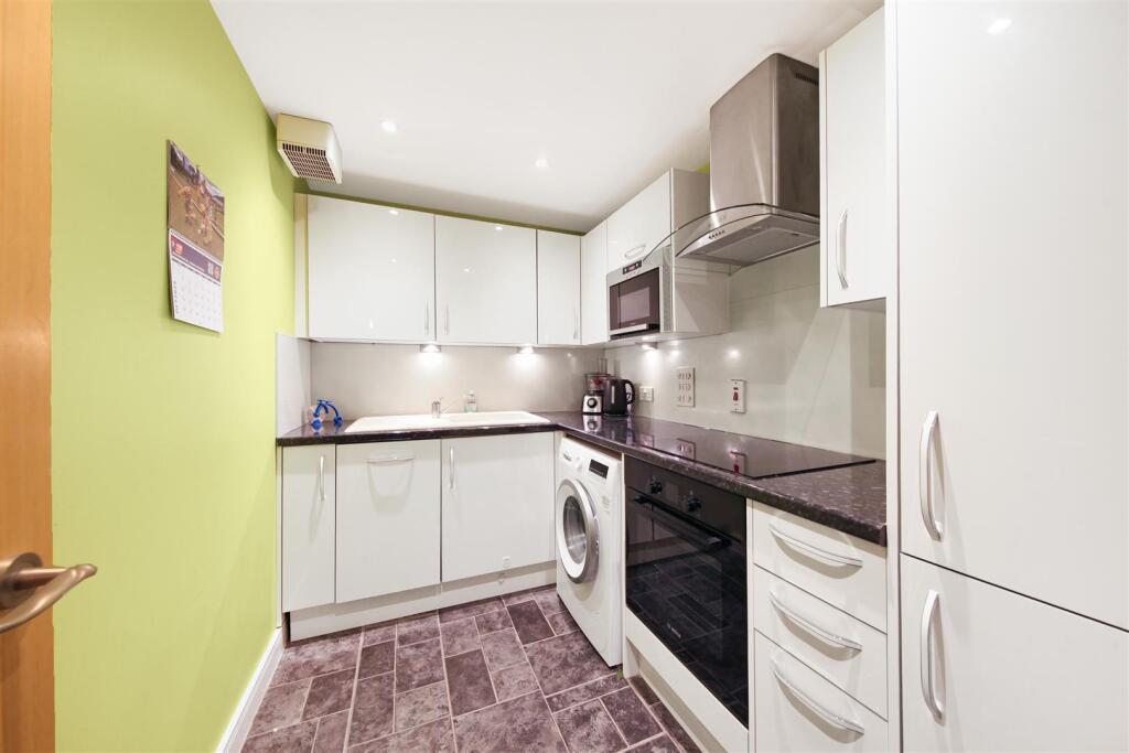 Kingswood Court - XXAhbzgZ1w14qVPVbf7K.jpg