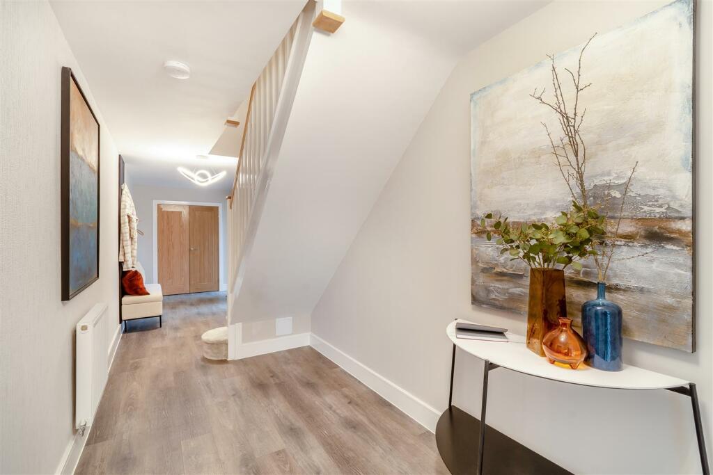 8583344-interior40.jpg