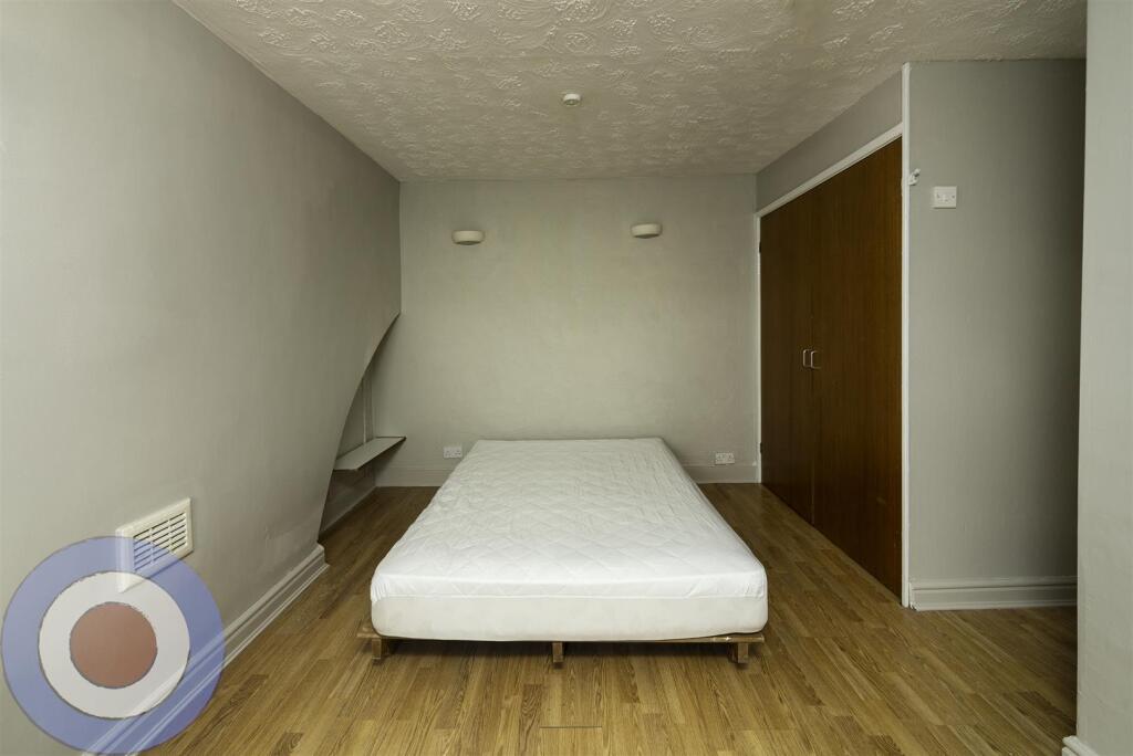 bed_4-Edit.jpg