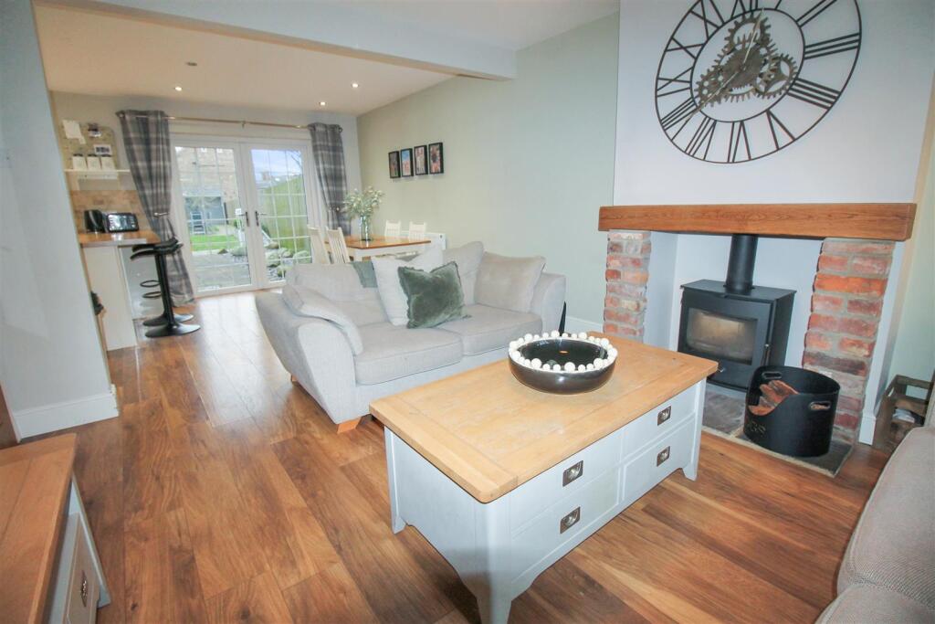 Lounge / Dining Room