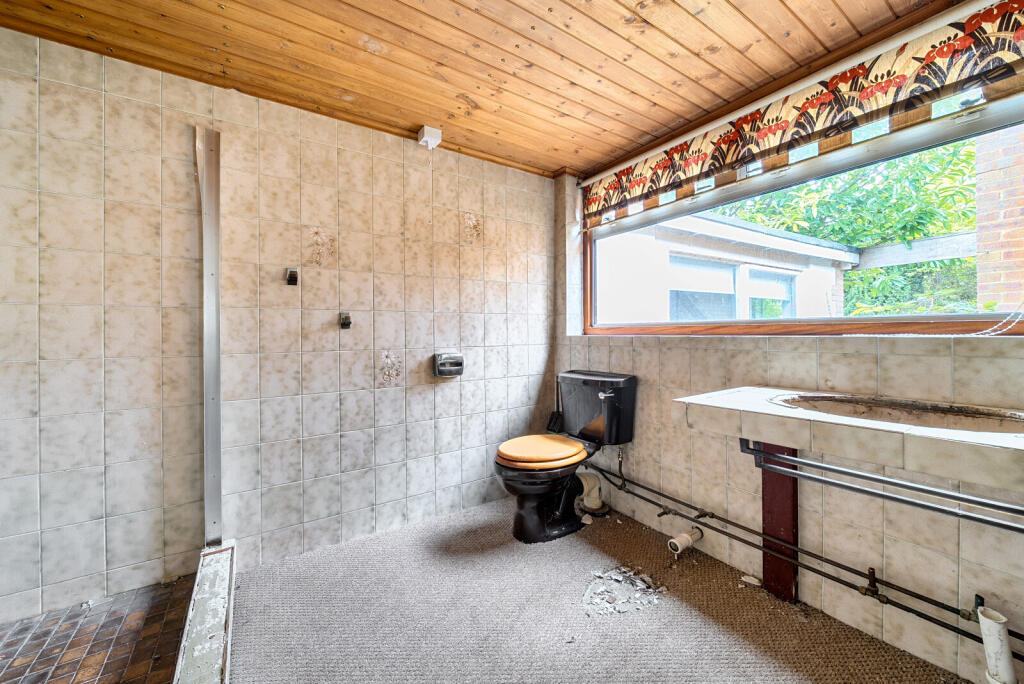 1363126-4-68e4e3f...